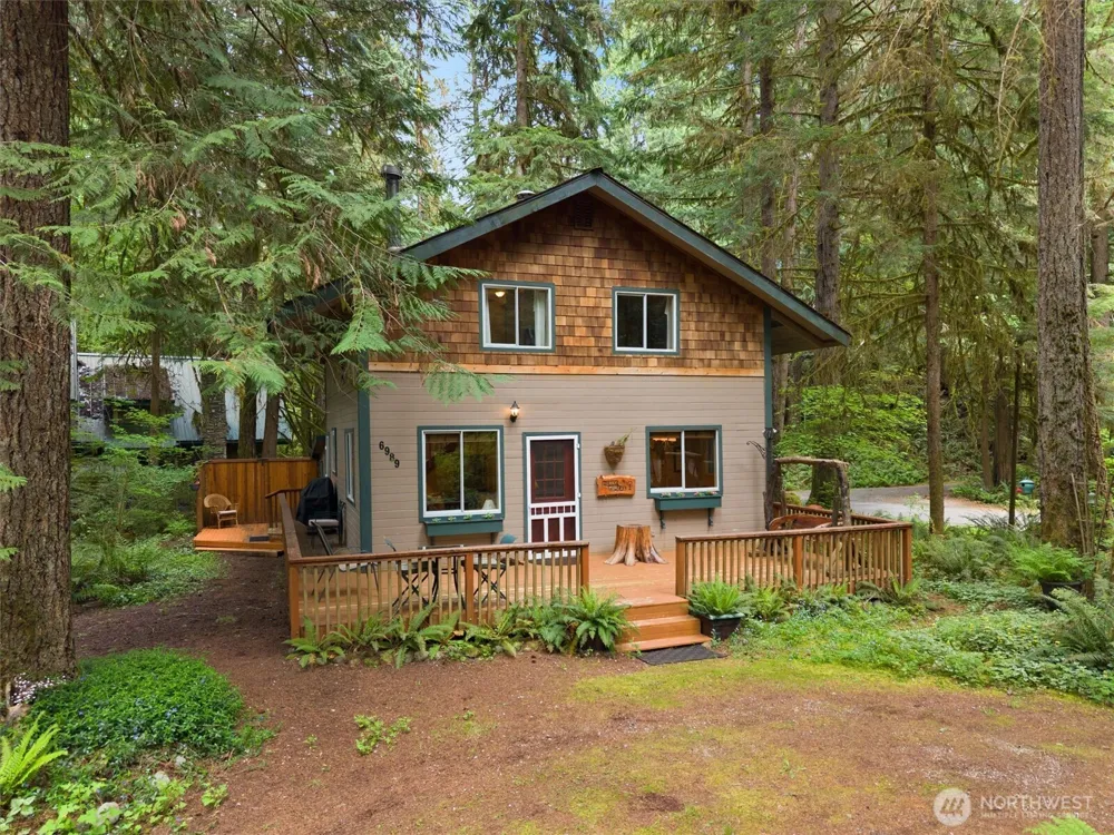 6989 Snoqualmie Place Glacier, WA 98244