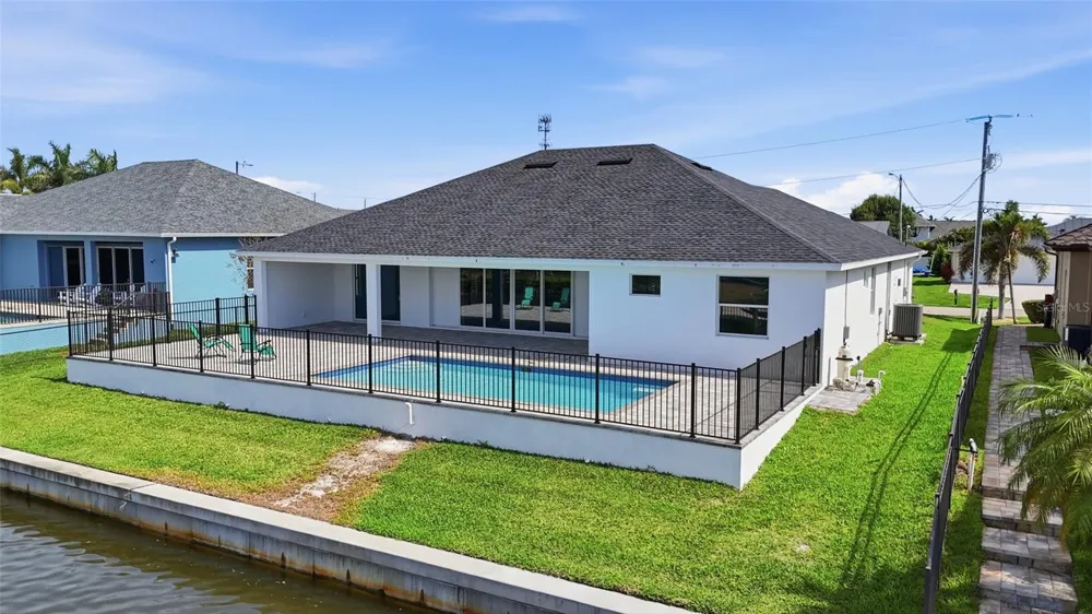 1625 SW 44TH TERRACE Cape Coral, FL 33914