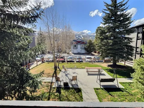 214 S Harris Street #209