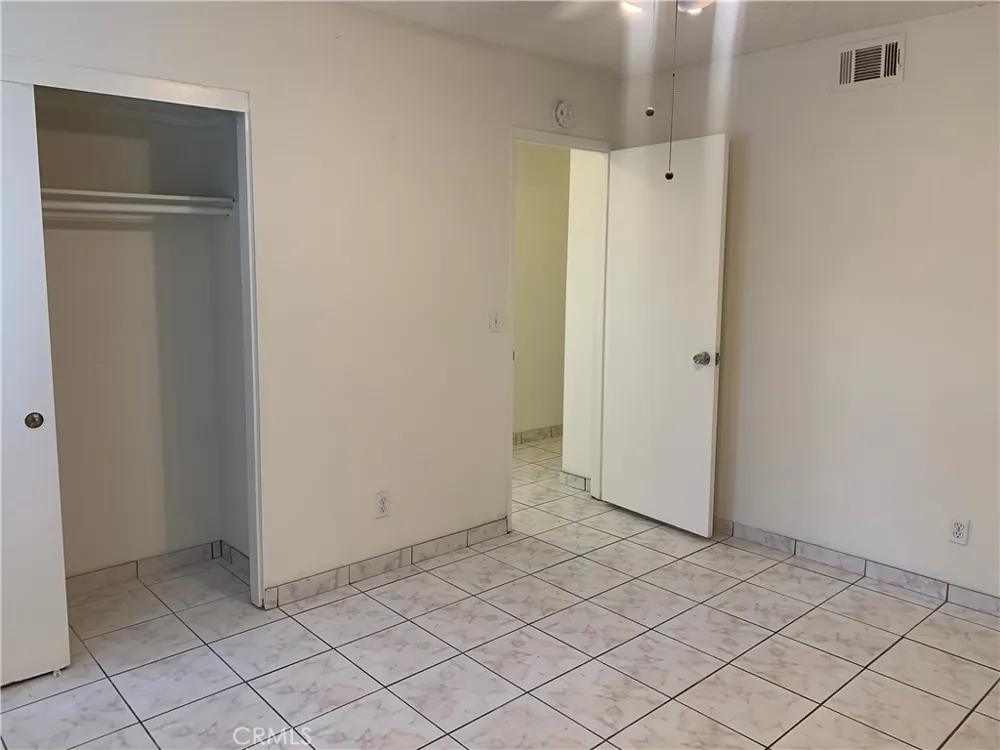 11414 Strathern North Hollywood, CA 91605