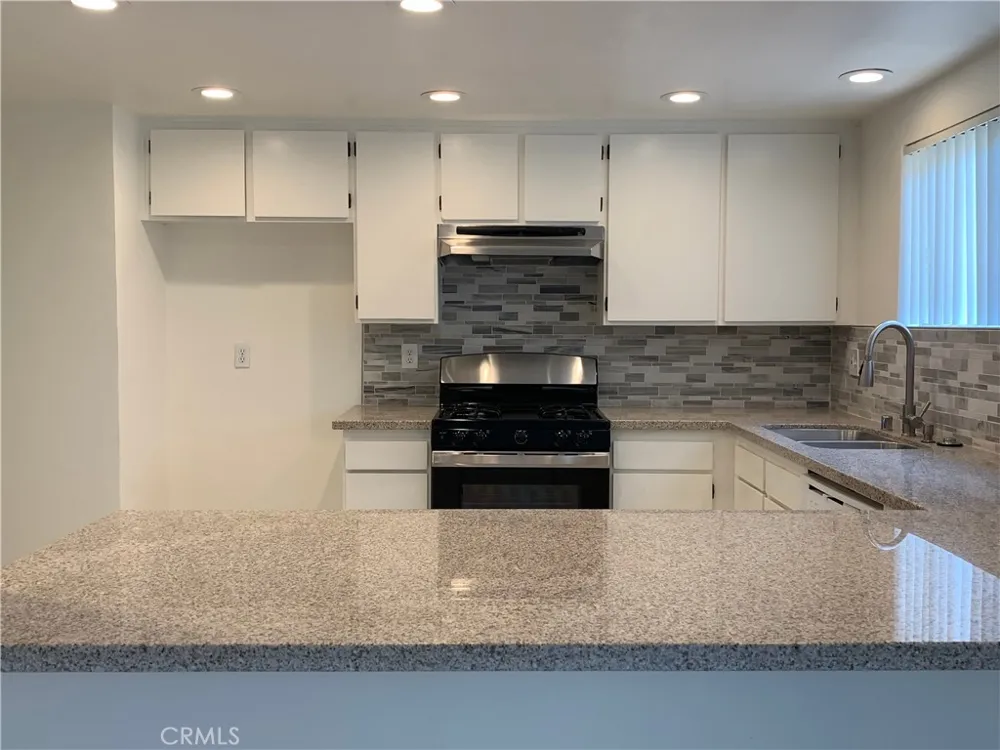 11414 Strathern North Hollywood, CA 91605