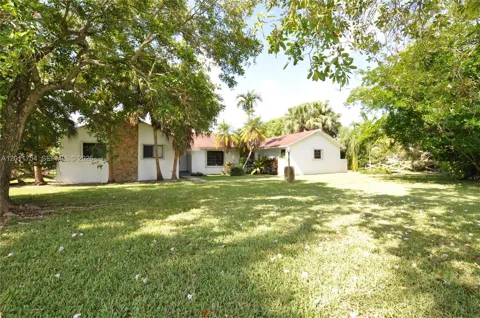 16760 SW 280th St