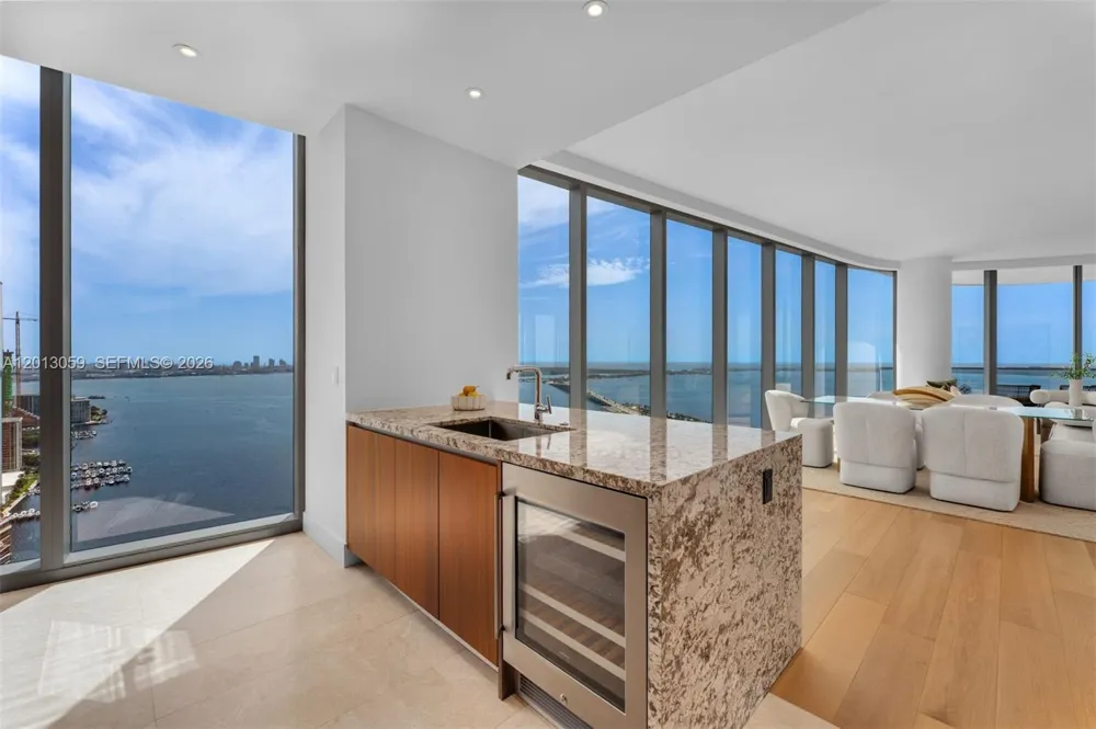 175 SE 25 RD #3601 Miami, FL 33129