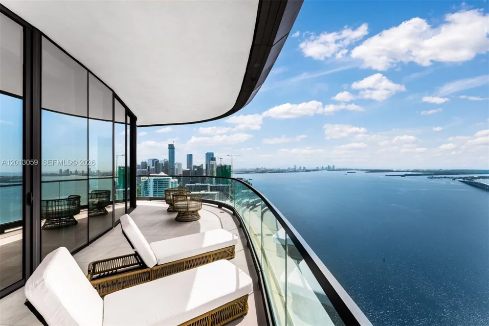 175 SE 25 RD #3601 Miami, FL 33129