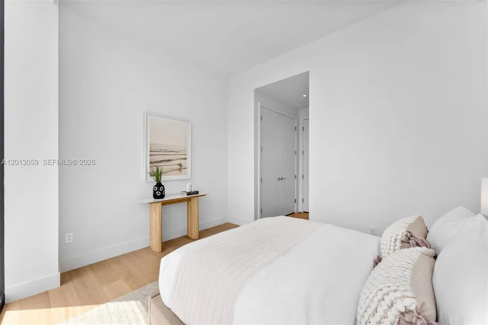 175 SE 25 RD #3601 Miami, FL 33129