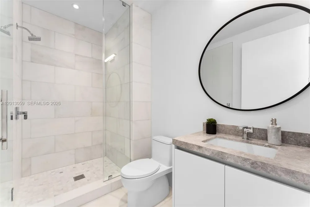 175 SE 25 RD #3601 Miami, FL 33129