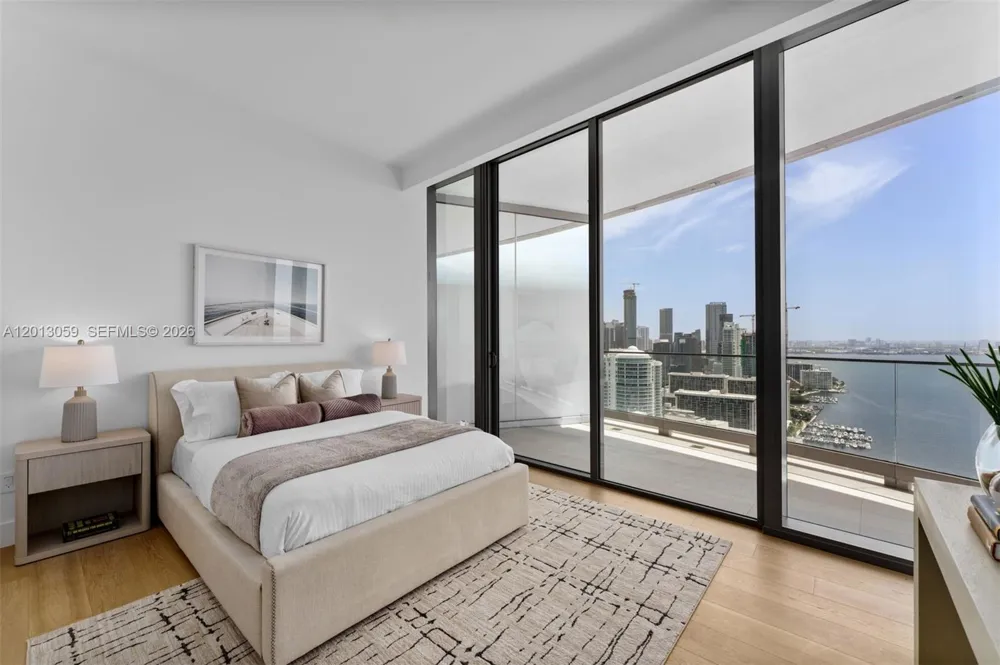 175 SE 25 RD #3601 Miami, FL 33129