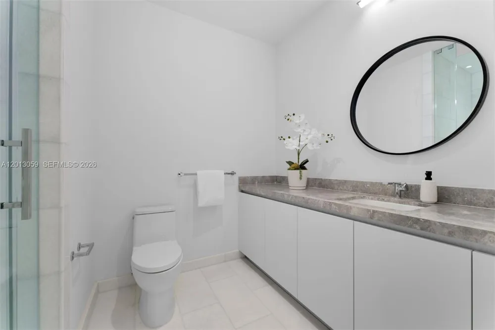 175 SE 25 RD #3601 Miami, FL 33129