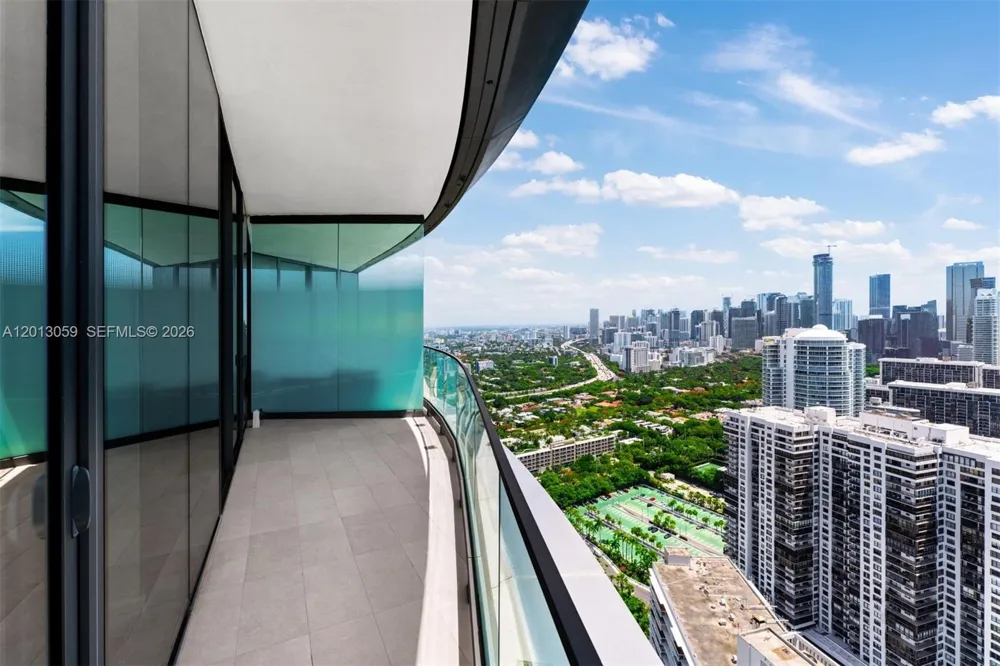 175 SE 25 RD #3601 Miami, FL 33129