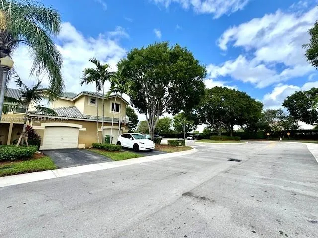 2567 Cordoba Bnd Weston, FL 33327