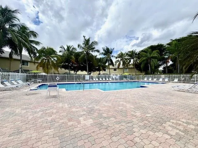 2567 Cordoba Bnd Weston, FL 33327