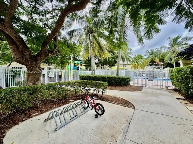 2567 Cordoba Bnd Weston, FL 33327
