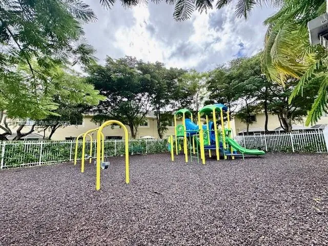 2567 Cordoba Bnd Weston, FL 33327