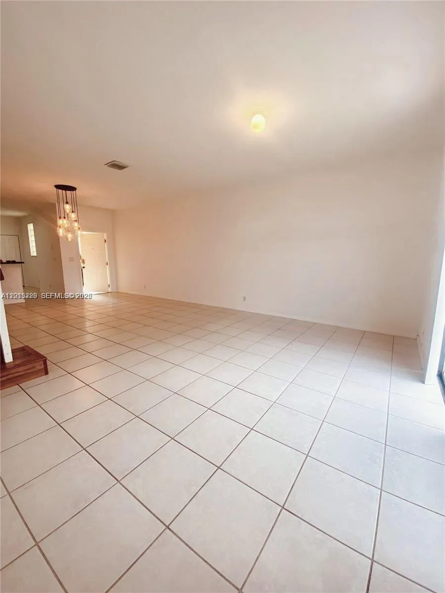 2567 Cordoba Bnd Weston, FL 33327
