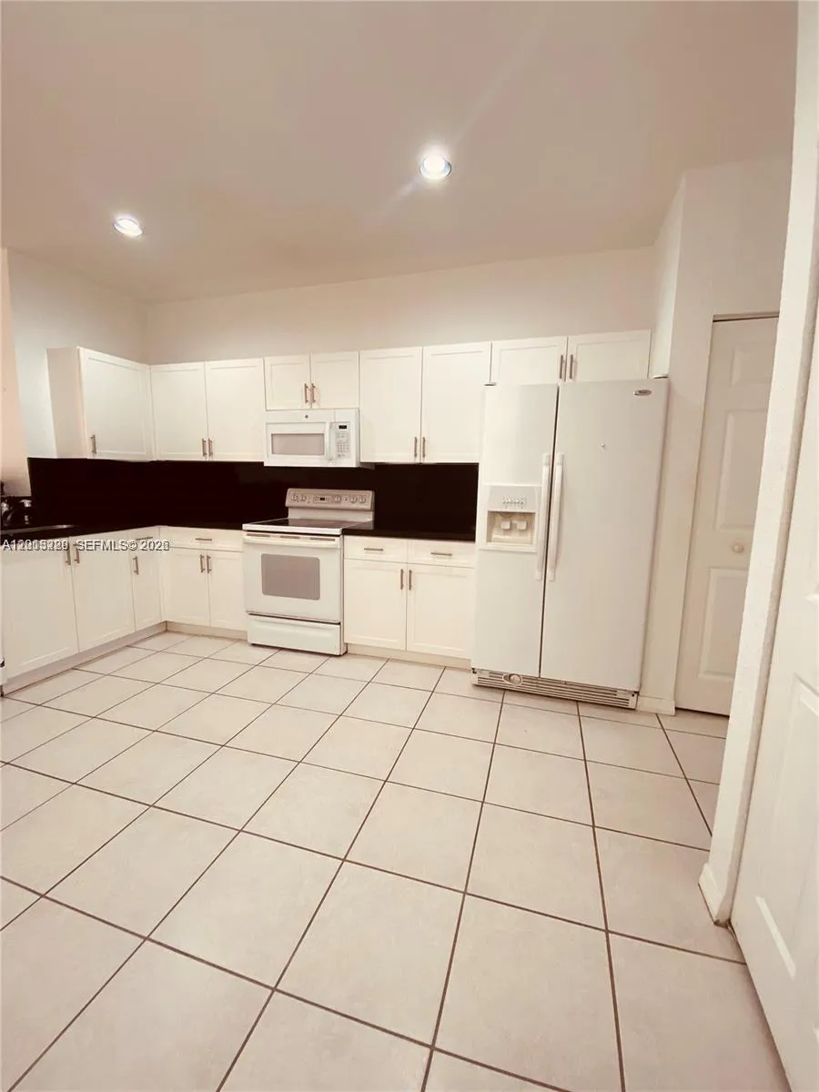 2567 Cordoba Bnd Weston, FL 33327