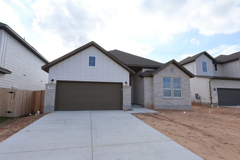 10728 Worth Lane Manor, TX 78653