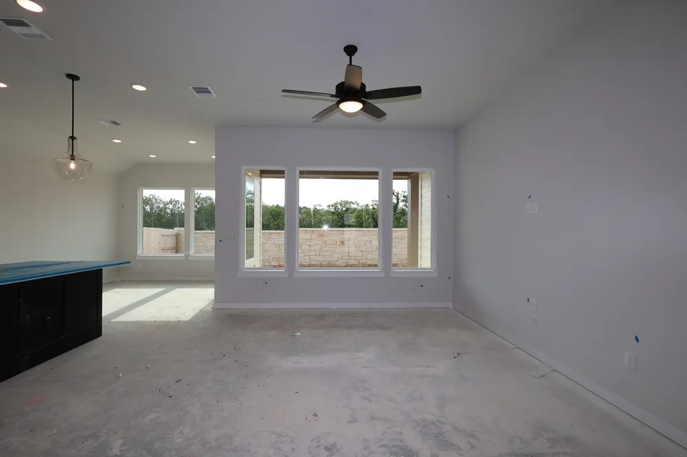 10728 Worth Lane Manor, TX 78653
