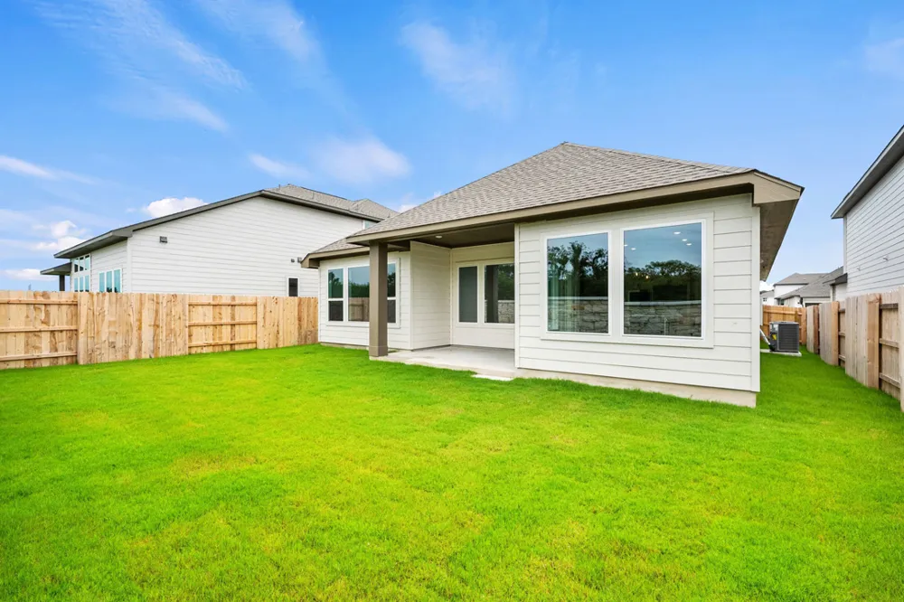 10728 Worth Lane Manor, TX 78653