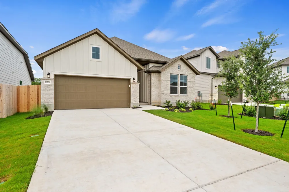 10728 Worth Lane Manor, TX 78653