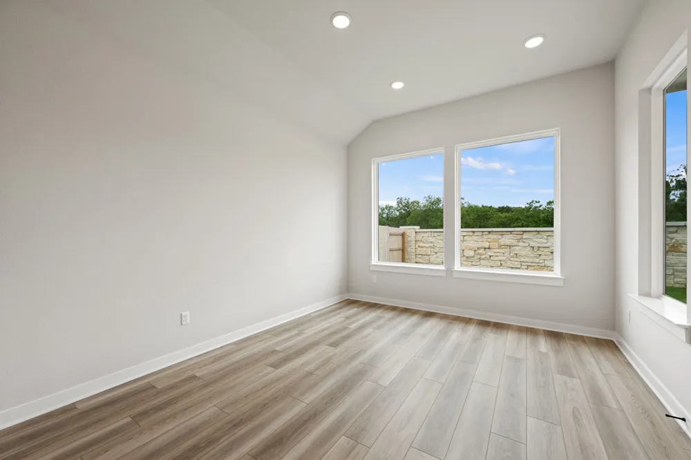 10728 Worth Lane Manor, TX 78653