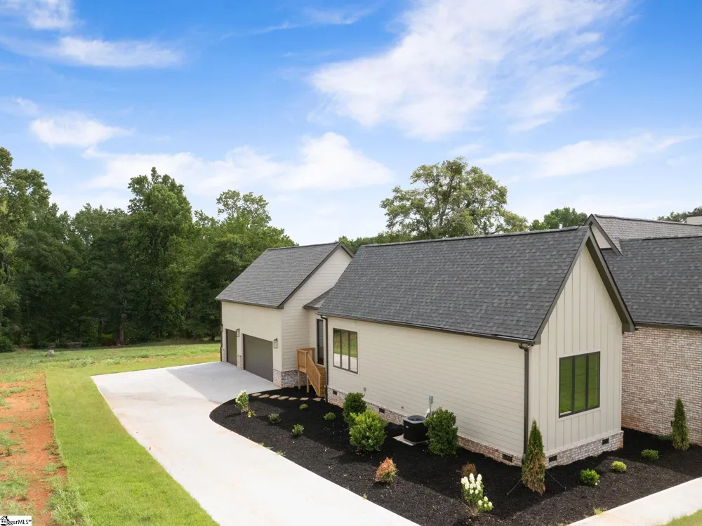 778 Garrison Road Pelzer, SC 29669