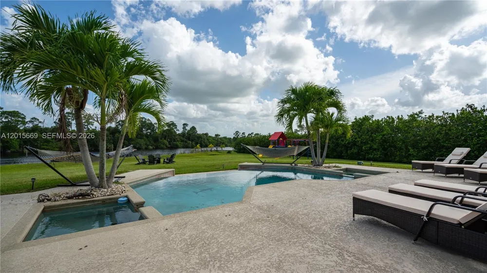 6152 SW Banks St Palm City, FL 34990