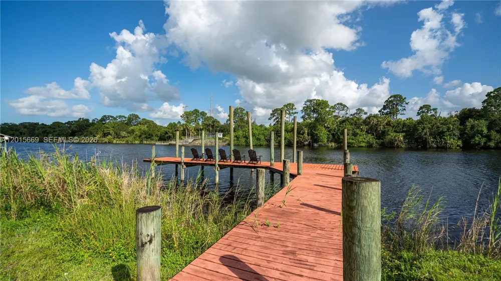 6152 SW Banks St Palm City, FL 34990