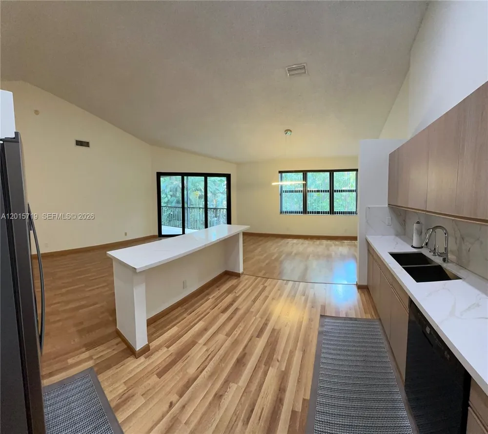 5790 Coach House Cir #E Boca Raton, FL 33486
