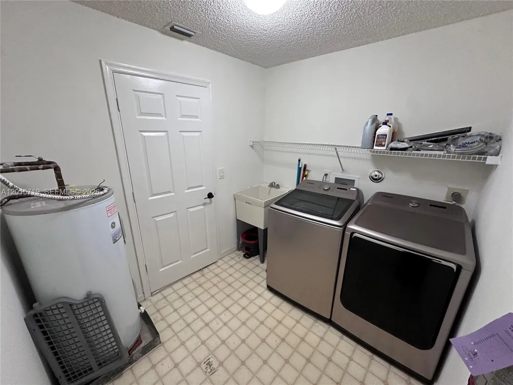 5790 Coach House Cir #E Boca Raton, FL 33486