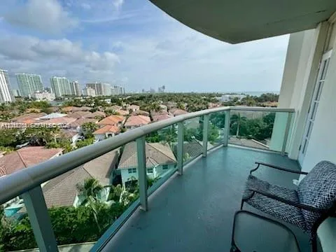 19370 Collins Ave #826