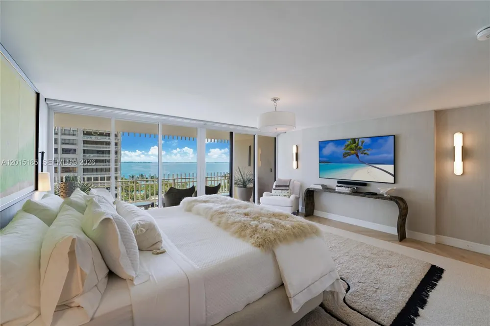 1 Grove Isle Dr #A809 Miami, FL 33133