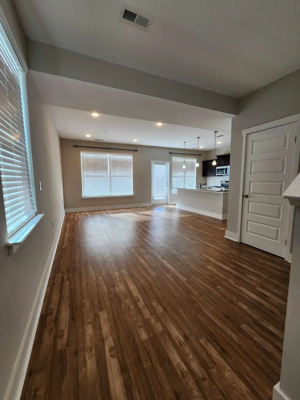 6006 Hillside Ln Spring Hill, TN 37174