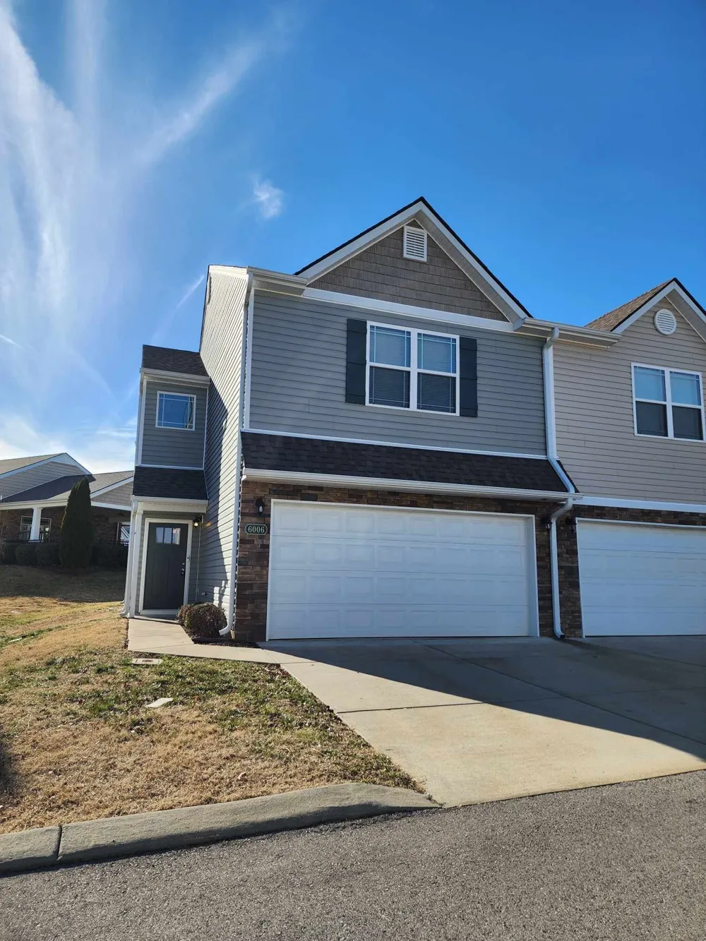 6006 Hillside Ln Spring Hill, TN 37174