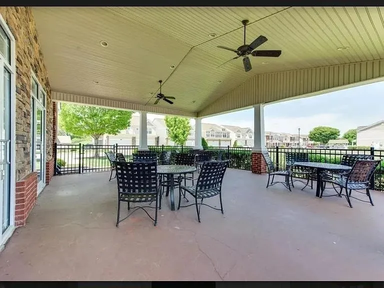 6006 Hillside Ln Spring Hill, TN 37174