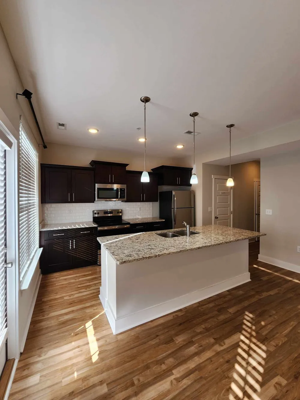 6006 Hillside Ln Spring Hill, TN 37174