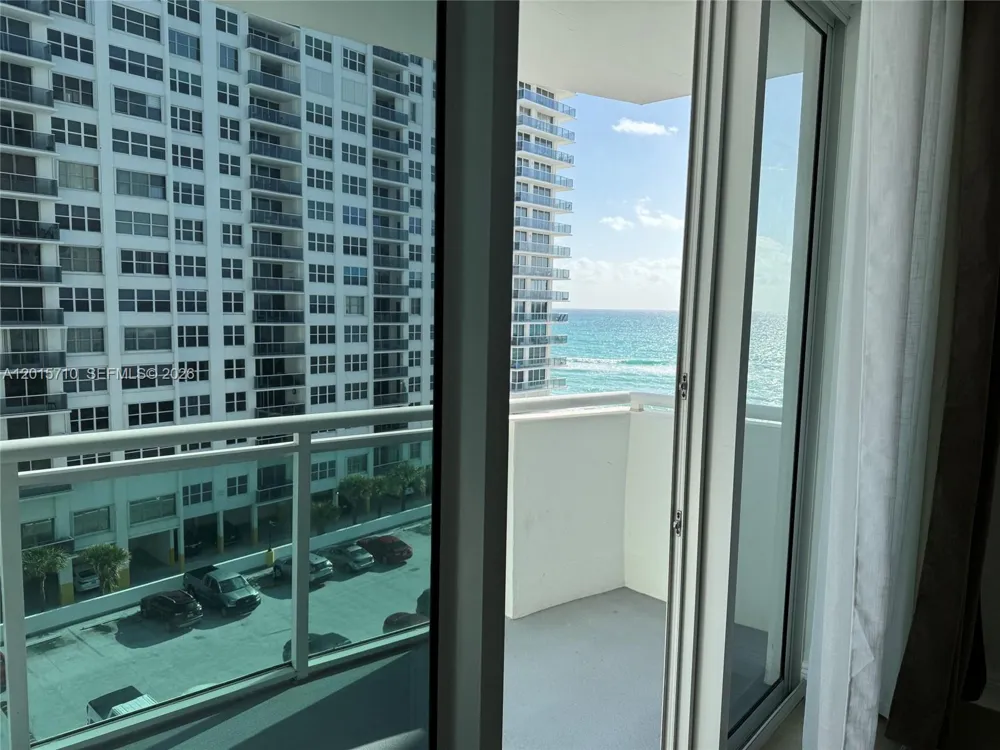 3001 S Ocean Dr #703 Hollywood, FL 33019