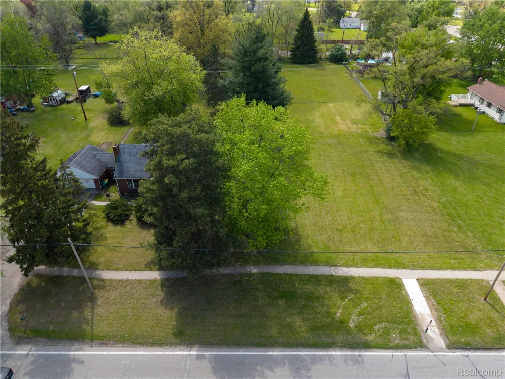 9282 Wayne Road Romulus City, MI 48174