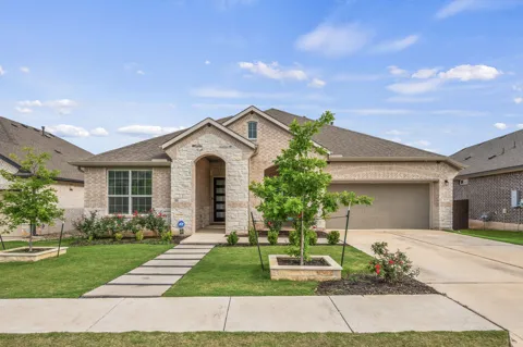 1621 Weavers Bend