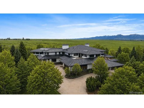8532 Strawberry Lane