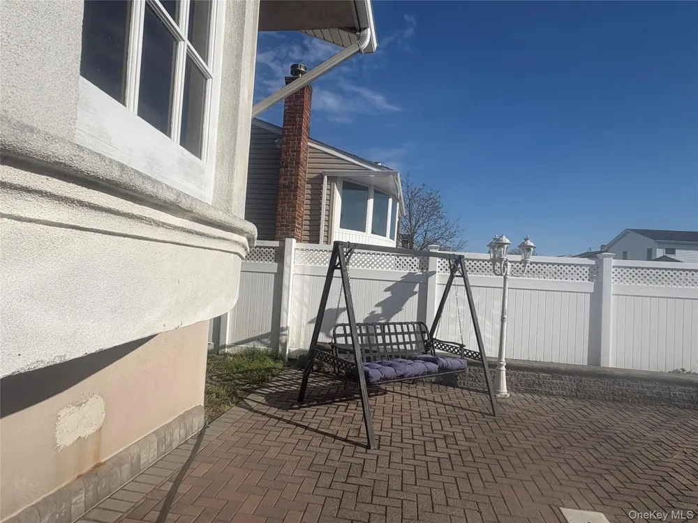 3780 Greentree Drive Oceanside, NY 11572