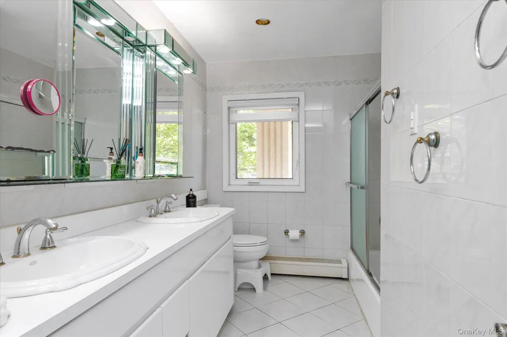 3780 Greentree Drive Oceanside, NY 11572