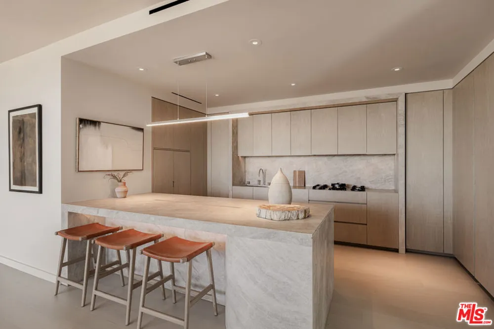 9200 Wilshire Blvd #505W Beverly Hills, CA 90212