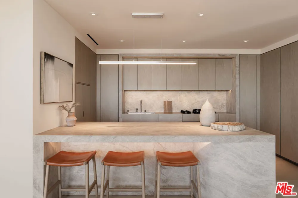 9200 Wilshire Blvd #505W Beverly Hills, CA 90212