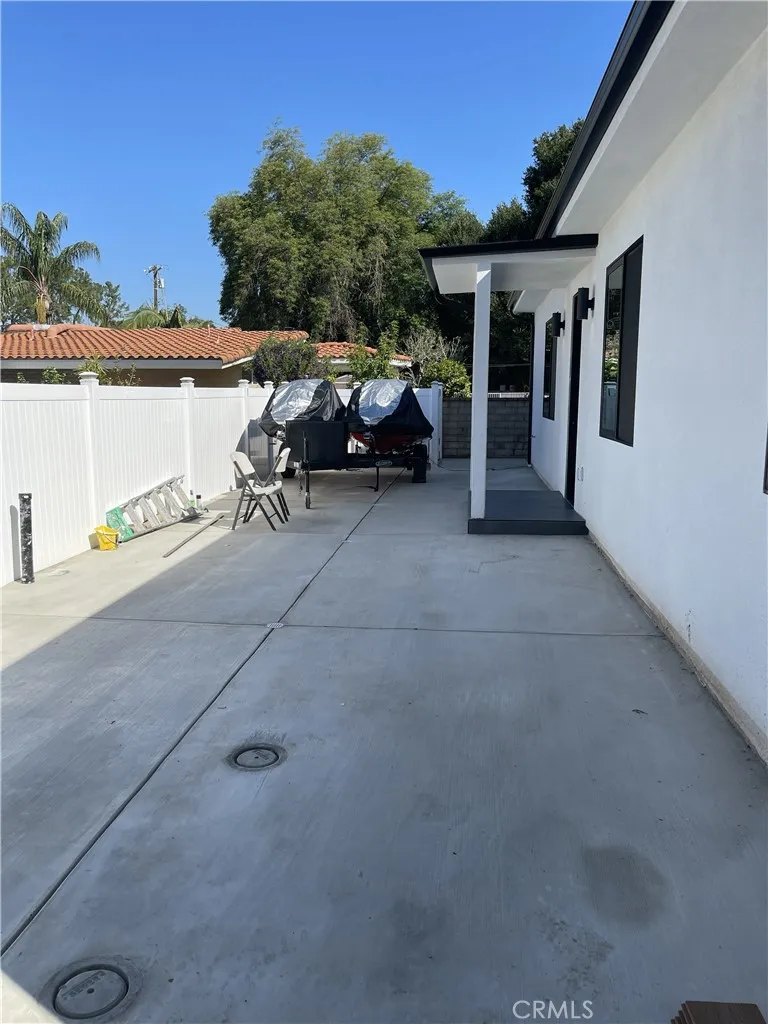 9626 Stonehurst Avenue Sun Valley, CA 91352