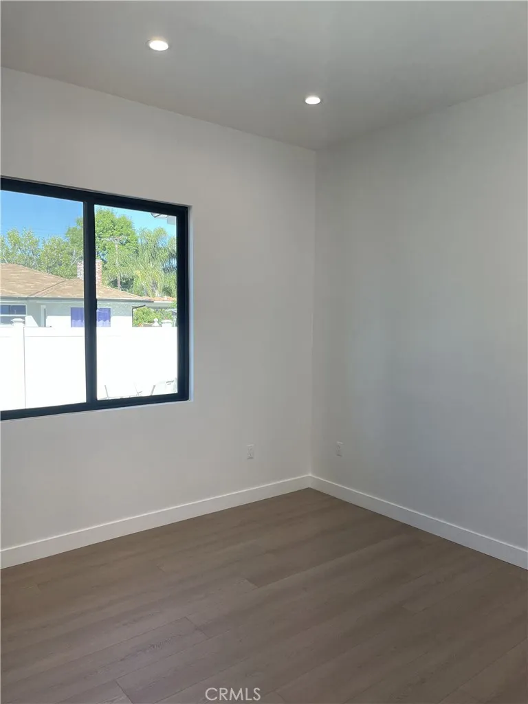 9626 Stonehurst Avenue Sun Valley, CA 91352