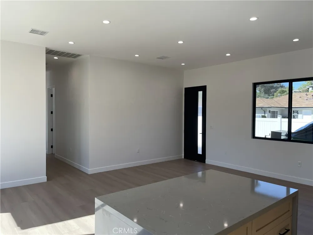 9626 Stonehurst Avenue Sun Valley, CA 91352