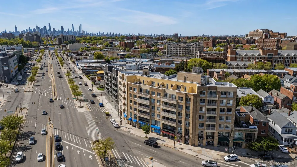 81-15 Queens boulevard 7C Elmhurst, NY 11373