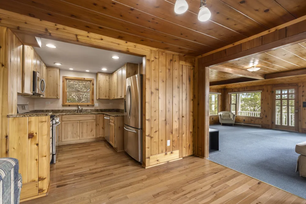 8368 Portage Point Drive Onekama, MI 49675
