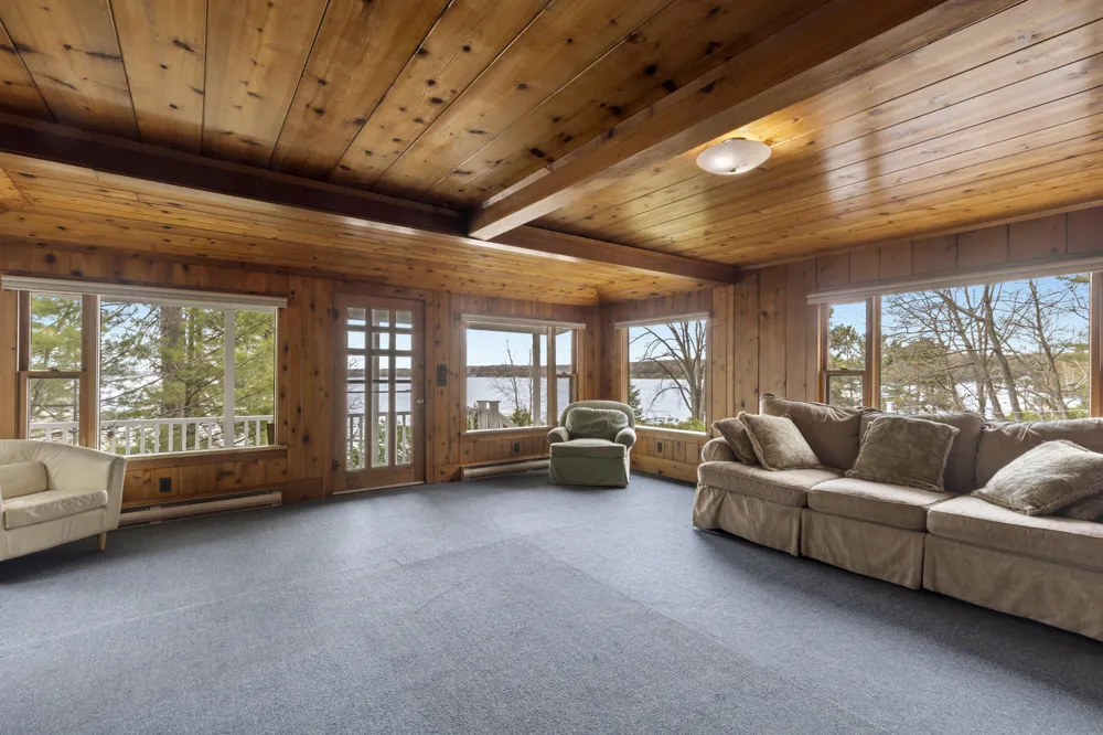 8368 Portage Point Drive Onekama, MI 49675