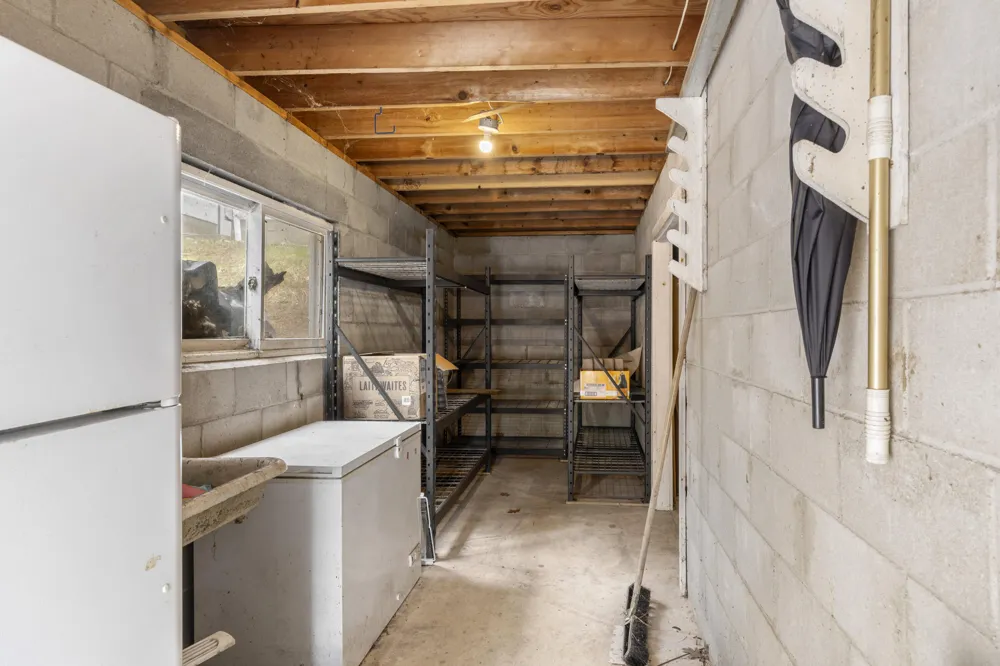 8368 Portage Point Drive Onekama, MI 49675